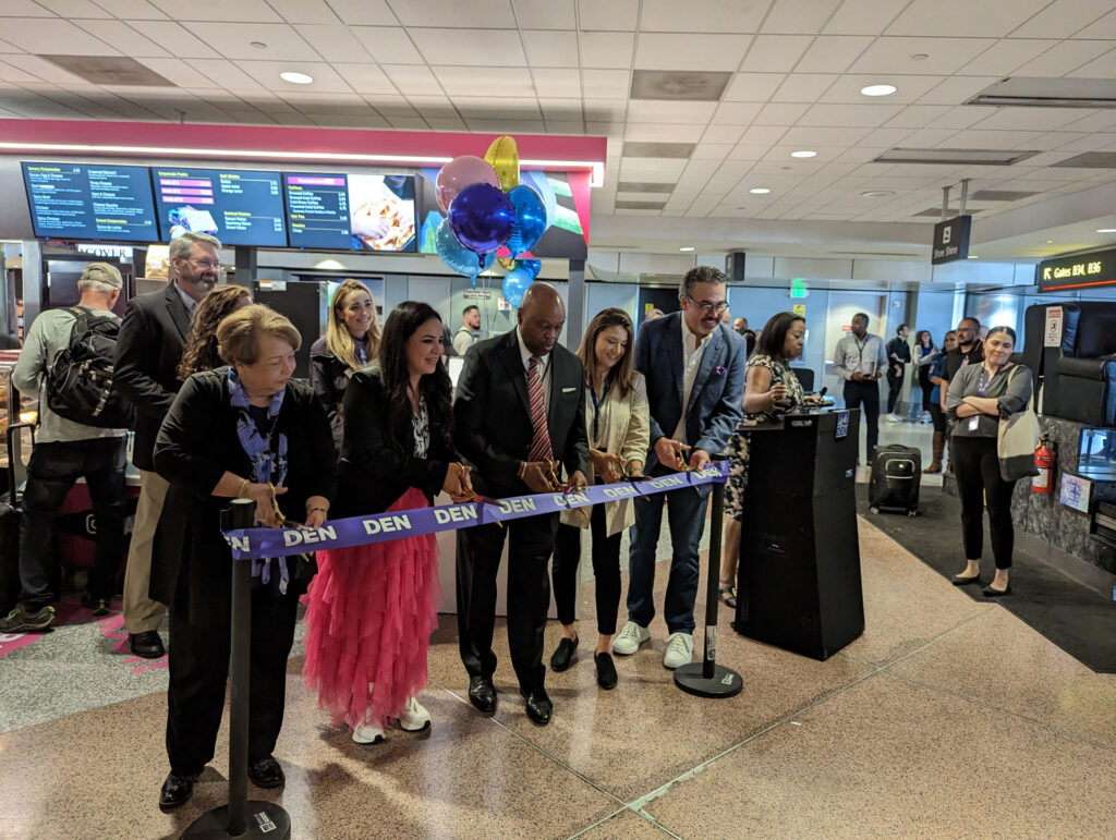 DEN – Halfmoon Empanada (Concourse B) photo 2
